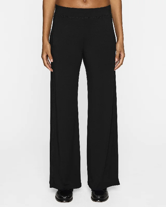 The Cindy Pant LITE Trendy Wide-Legged Trousers