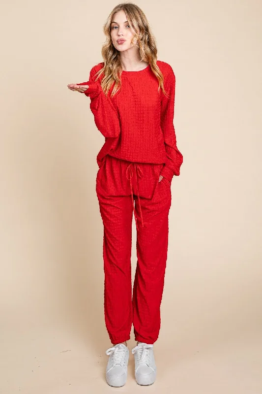 Red Full Size Crinkle Check Round Neck Top and Pants Lounge Set Fashionable Sporty Pants Red Full Size Crinkle Check Round Neck Top and Pants Lounge Set Fashionable Sporty Pants