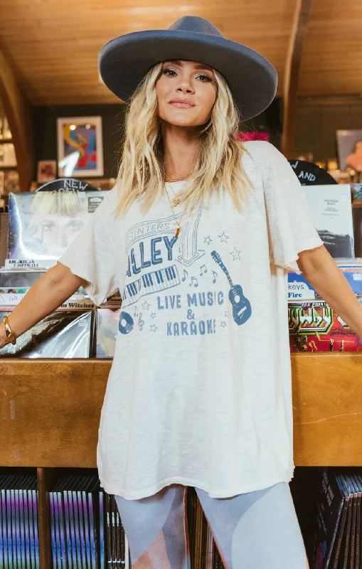Hank Tee ~ Printers Alley Graphic Collared Crew Neck Turtle Neck