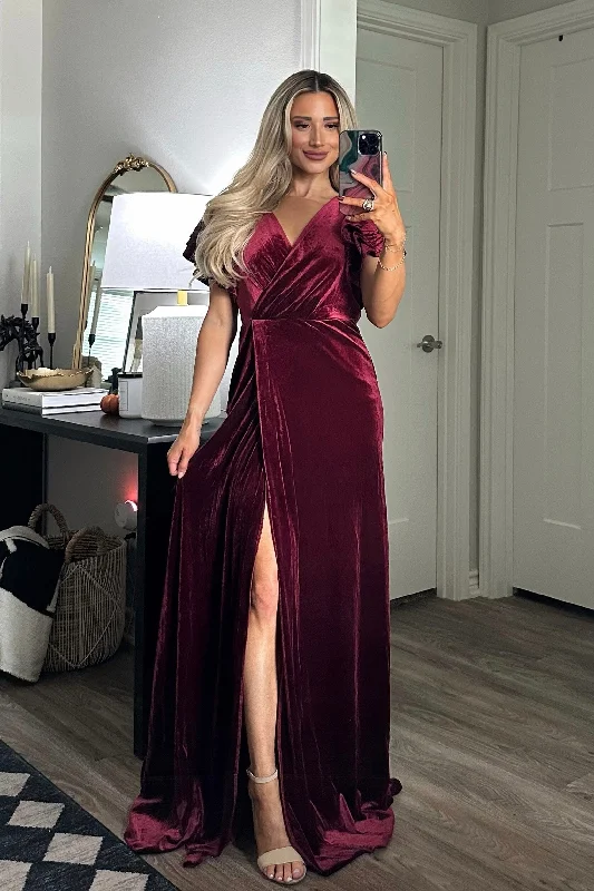Campbell Velvet Maxi Dress: Burgundy Stylish One-Shoulder Maxi Dress