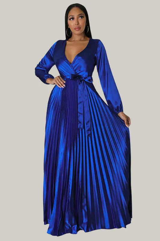 Eulalia Pleated Belted Maxi Dress Trendy Maxi Dress with Belt