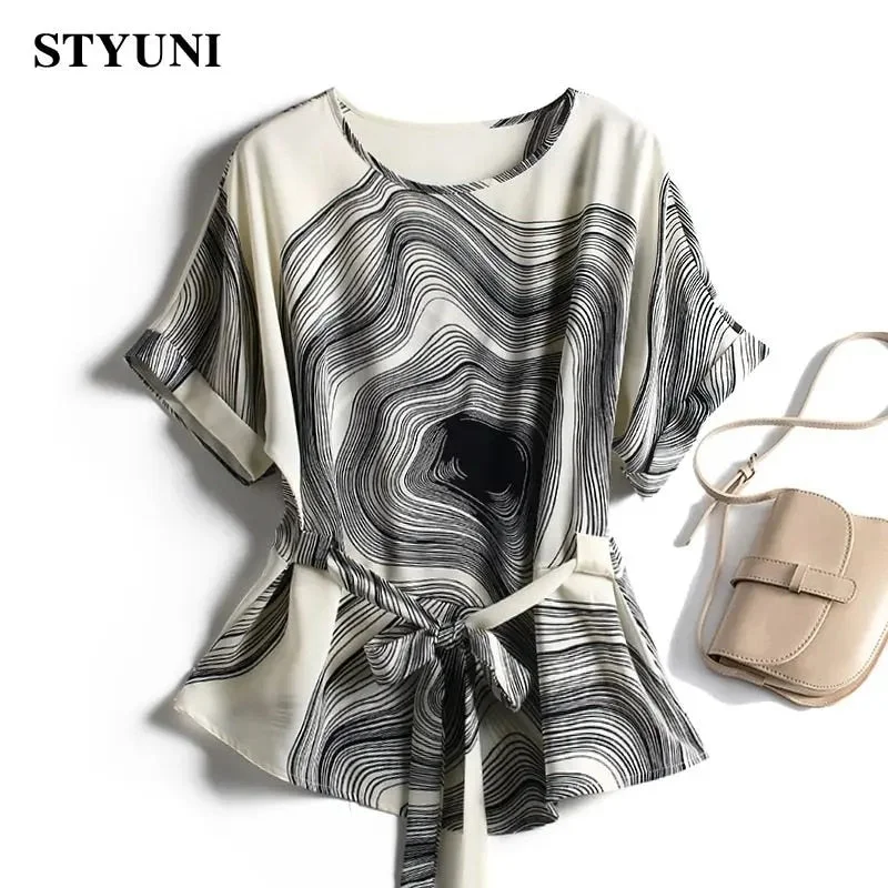 Women's Geometric Print O-Neck Lace Up Loose Blouse Subtle Shimmer Blouse