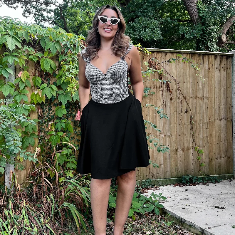 Flare Skirt - Black flowy skirt hem