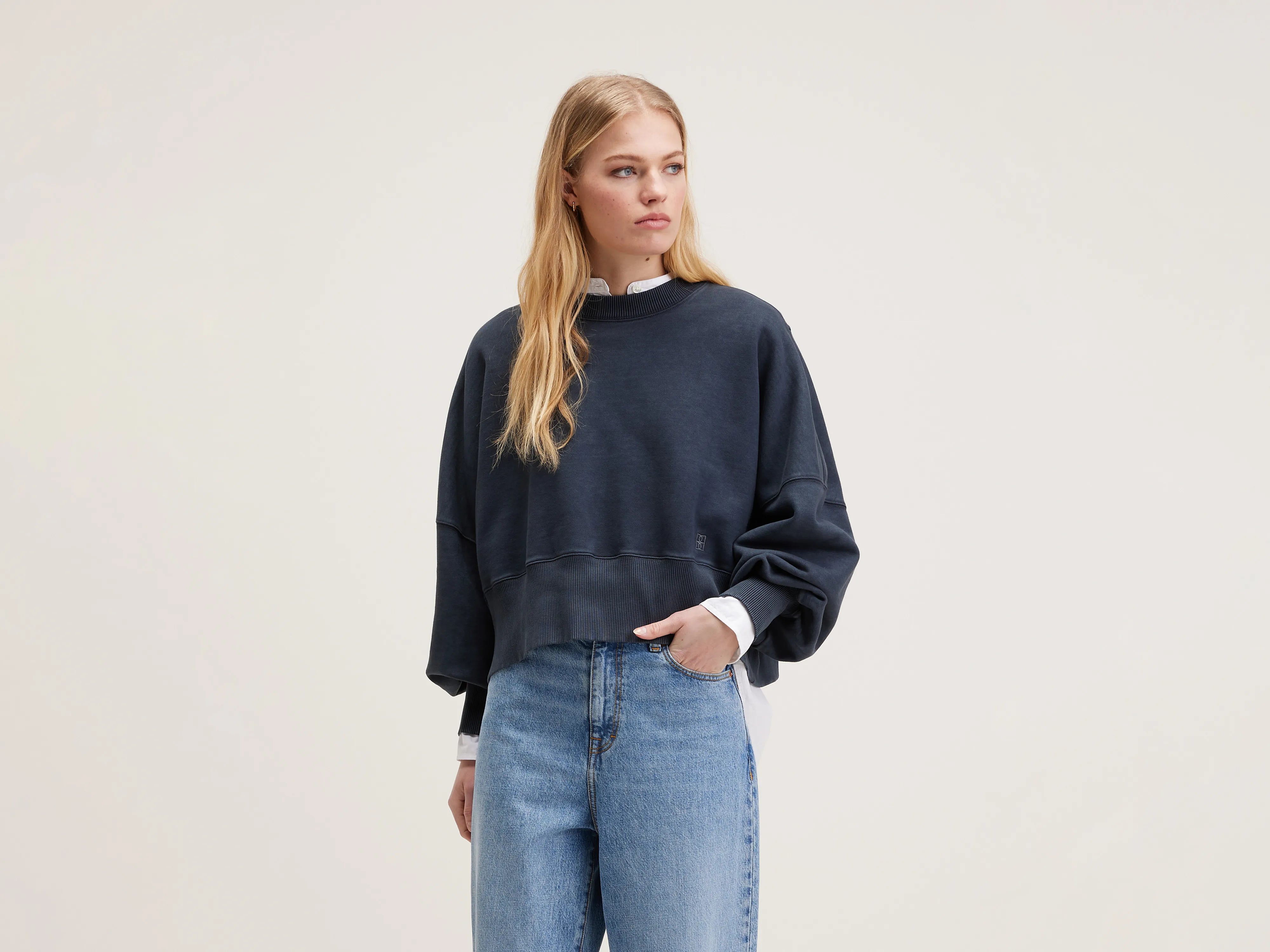 Salva cropped sweatshirt (242 / W / BLACK BEAUTY) Oversized Hoodie Comfort Casual